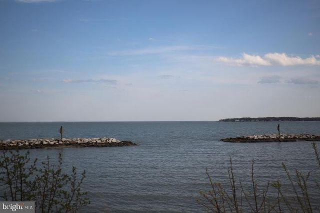 300 BEVERLEY PL, Edgewater, MD 21037