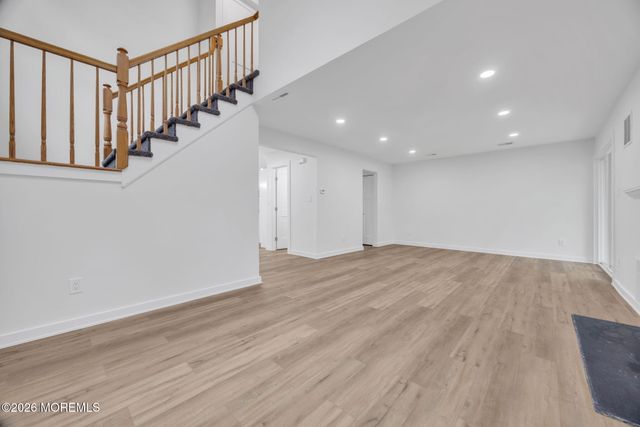 8 Jennings Court, Freehold, NJ 07728