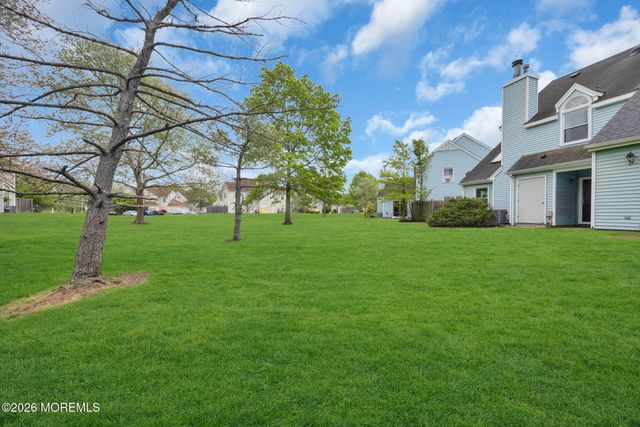 8 Jennings Court, Freehold, NJ 07728