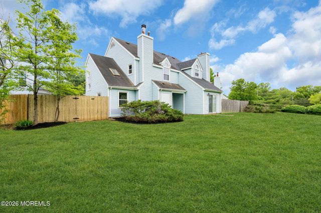 8 Jennings Court, Freehold, NJ 07728