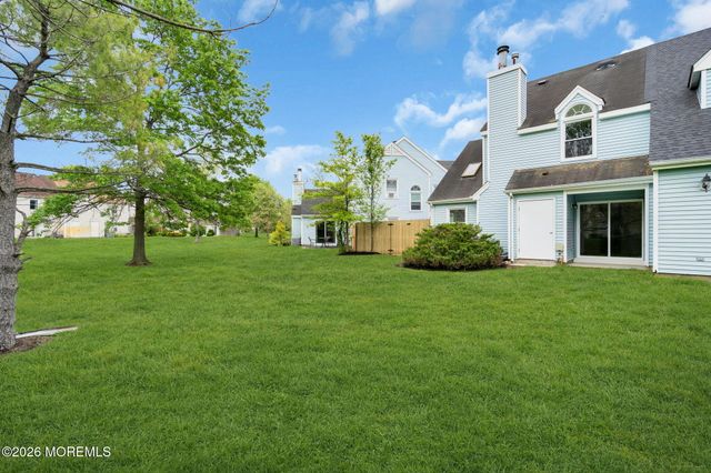 8 Jennings Court, Freehold, NJ 07728