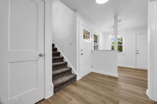 8 Jennings Court, Freehold, NJ 07728