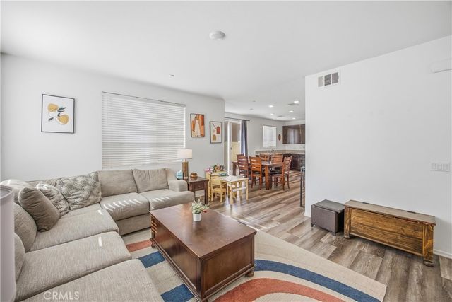 925 Bluebell Way, Beaumont, CA 92223