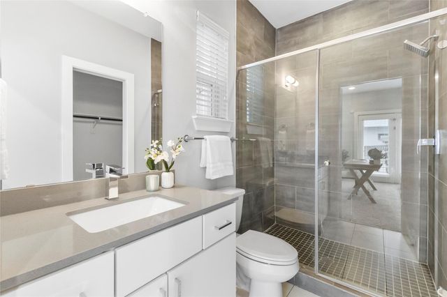 8409 Hempstead Road H, Houston, TX 77008