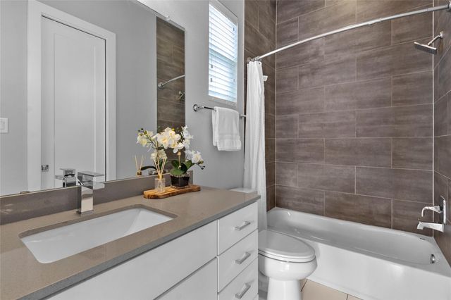 8409 Hempstead Road H, Houston, TX 77008