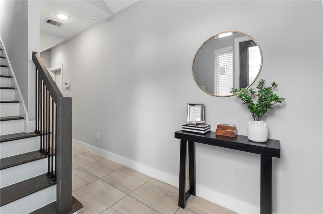 8409 Hempstead Road H, Houston, TX 77008