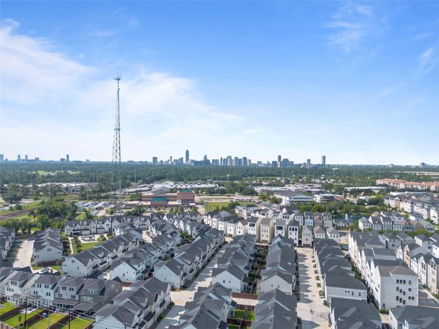 8409 Hempstead Road H, Houston, TX 77008