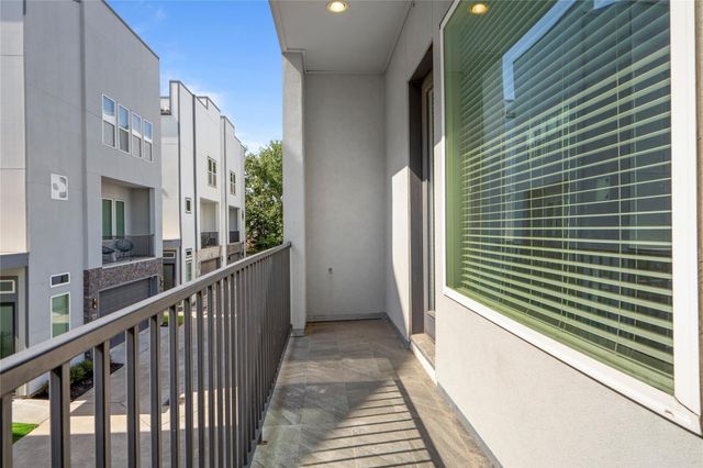 8409 Hempstead Road H, Houston, TX 77008