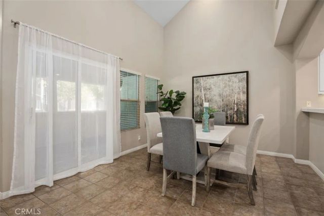 44 Burlingame, Irvine, CA 92602