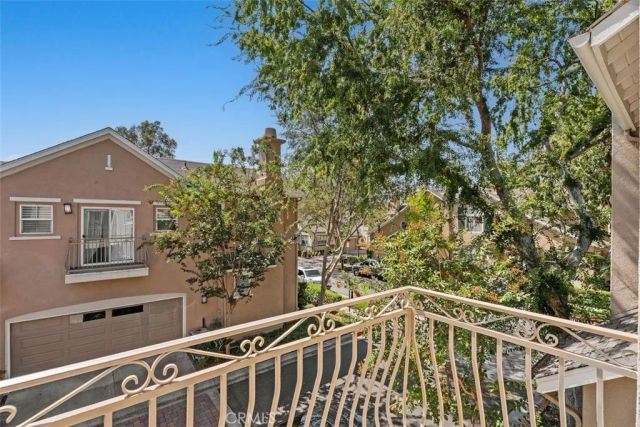 44 Burlingame, Irvine, CA 92602