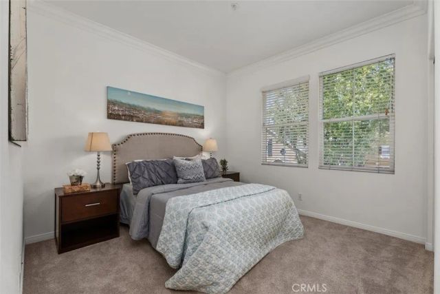 44 Burlingame, Irvine, CA 92602