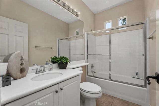 44 Burlingame, Irvine, CA 92602