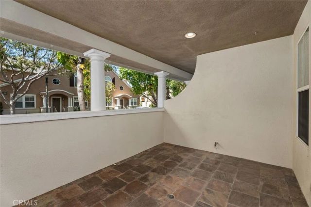 44 Burlingame, Irvine, CA 92602