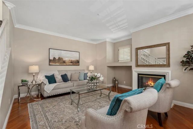 44 Burlingame, Irvine, CA 92602