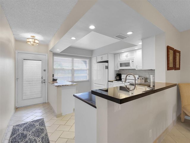 3005 Portofino Isle G4, Coconut Creek, FL 33066