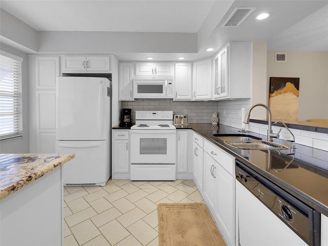 3005 Portofino Isle G4, Coconut Creek, FL 33066