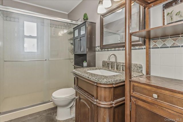 597 Seminole Road, Franklin Square, NY 11010