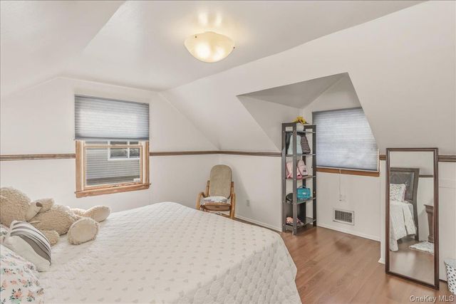 597 Seminole Road, Franklin Square, NY 11010