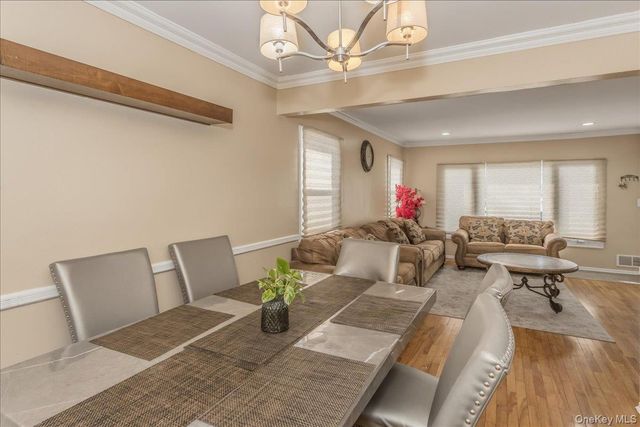 597 Seminole Road, Franklin Square, NY 11010