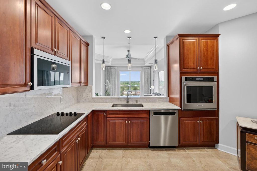 Image 17 of property listing at 1915 TOWNE CENTRE BLVD #1014, Annapolis, MD 21401