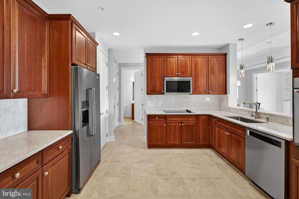 Image 22 of property listing at 1915 TOWNE CENTRE BLVD #1014, Annapolis, MD 21401
