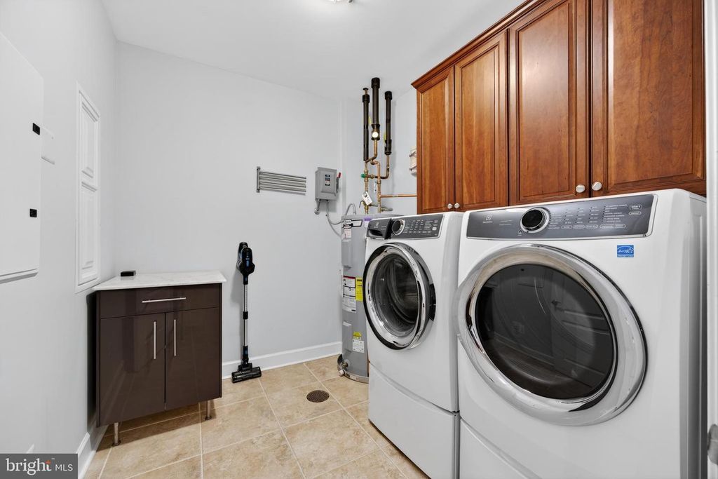 Image 26 of property listing at 1915 TOWNE CENTRE BLVD #1014, Annapolis, MD 21401