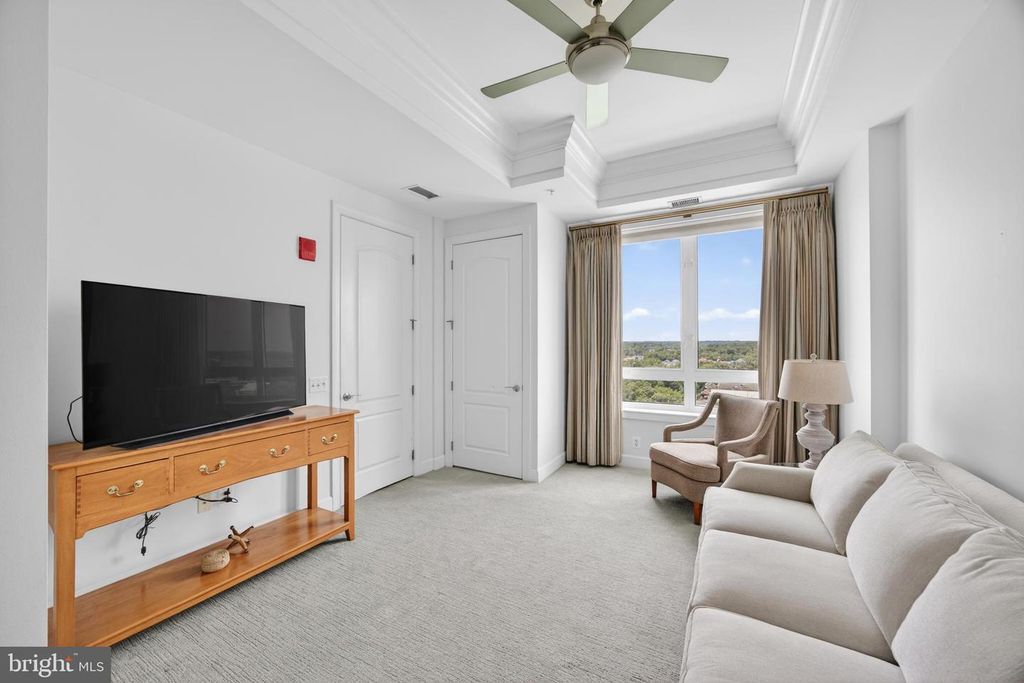 Image 37 of property listing at 1915 TOWNE CENTRE BLVD #1014, Annapolis, MD 21401