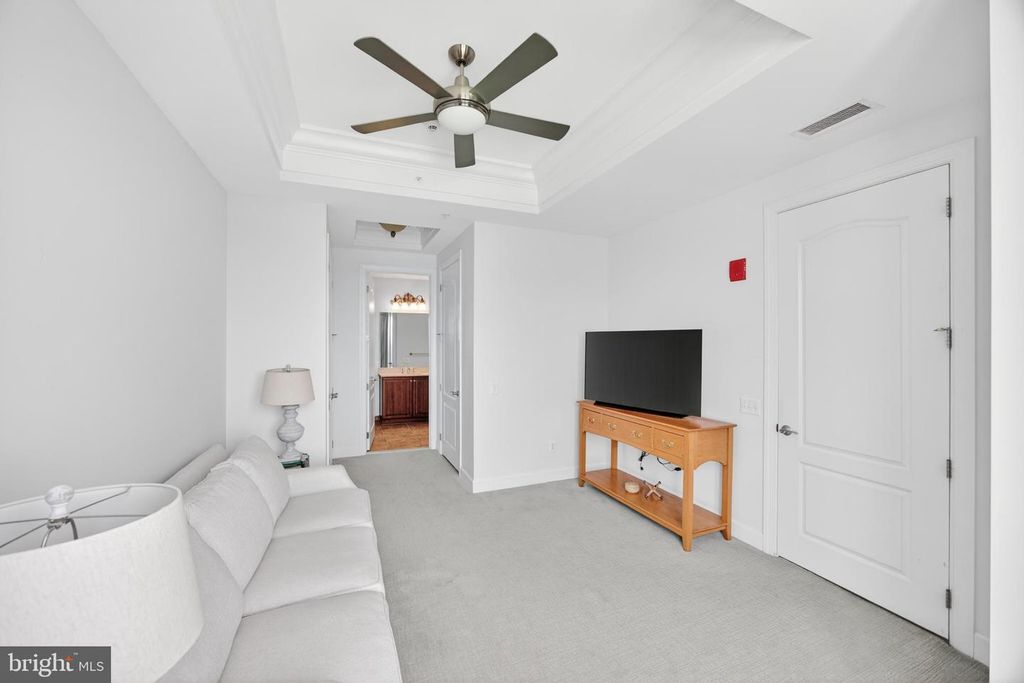 Image 40 of property listing at 1915 TOWNE CENTRE BLVD #1014, Annapolis, MD 21401