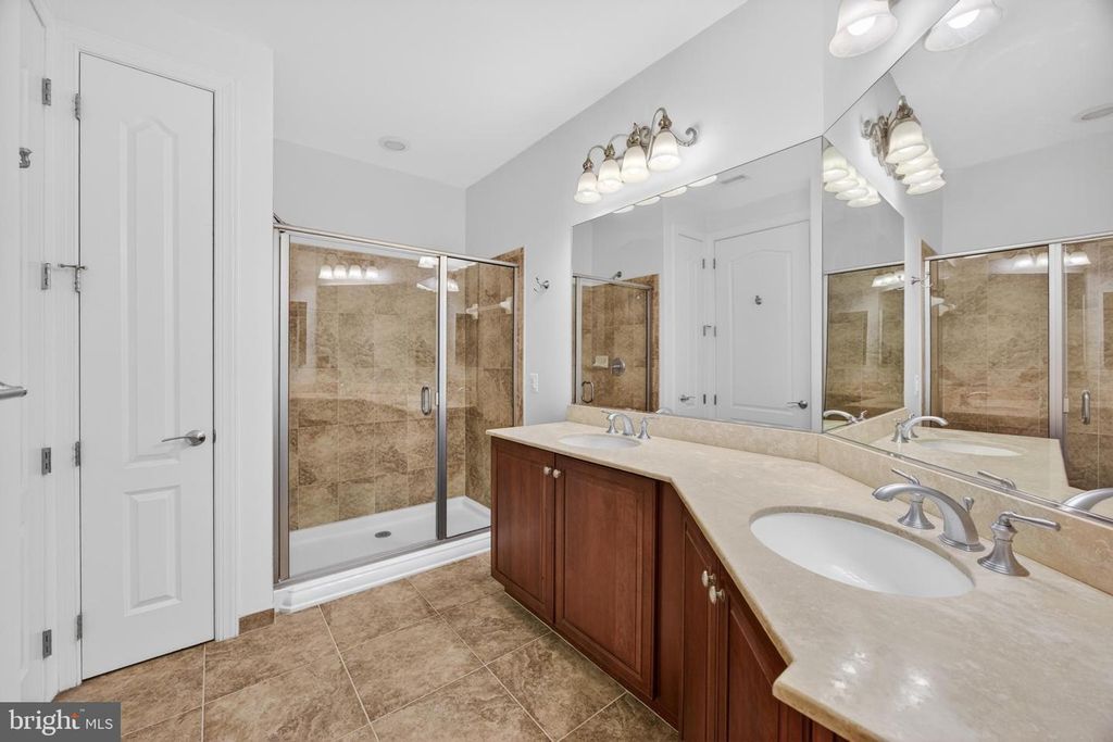 Image 41 of property listing at 1915 TOWNE CENTRE BLVD #1014, Annapolis, MD 21401