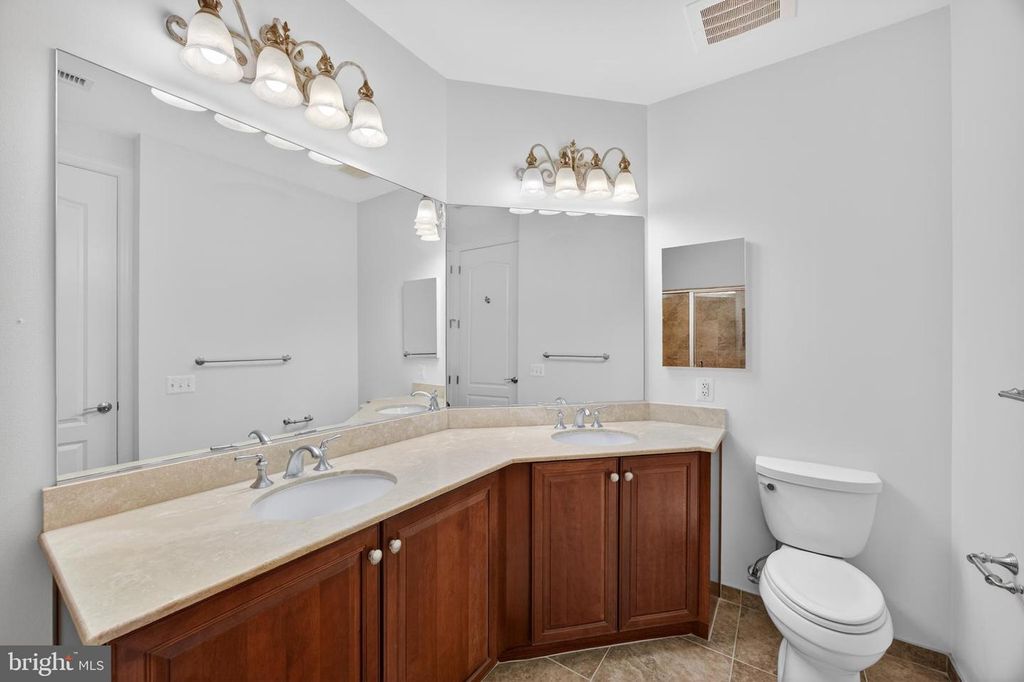Image 42 of property listing at 1915 TOWNE CENTRE BLVD #1014, Annapolis, MD 21401
