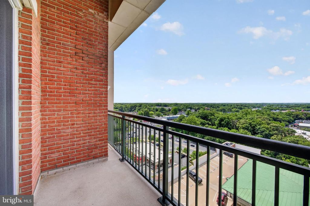 Image 45 of property listing at 1915 TOWNE CENTRE BLVD #1014, Annapolis, MD 21401