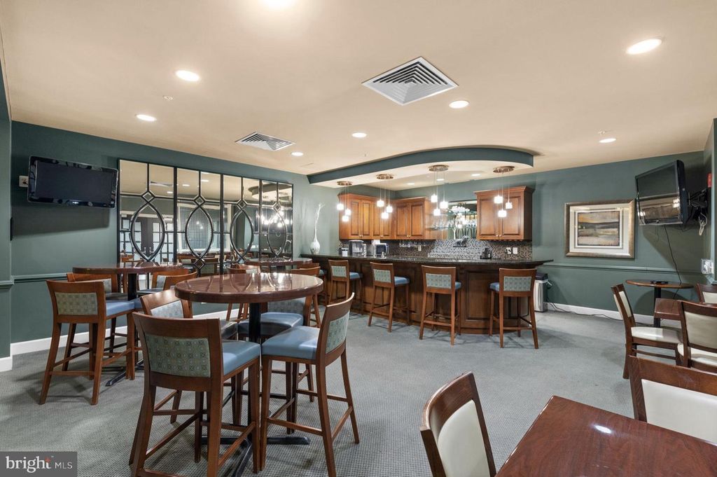 Image 55 of property listing at 1915 TOWNE CENTRE BLVD #1014, Annapolis, MD 21401