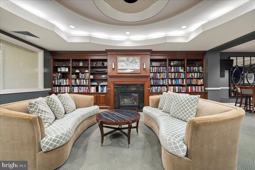 Image 56 of property listing at 1915 TOWNE CENTRE BLVD #1014, Annapolis, MD 21401