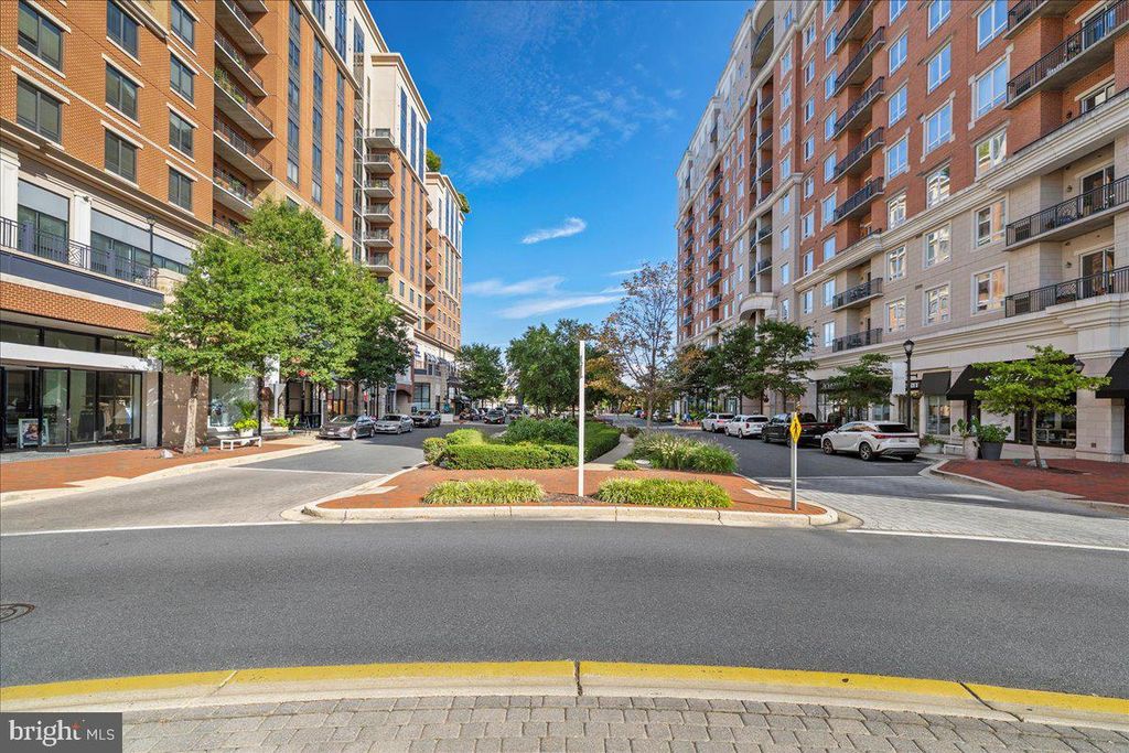 Image 60 of property listing at 1915 TOWNE CENTRE BLVD #1014, Annapolis, MD 21401