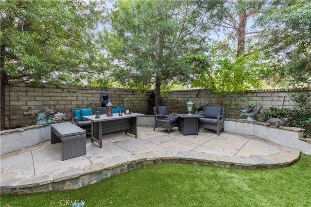 27152 Mariner Way, Valencia, CA 91355