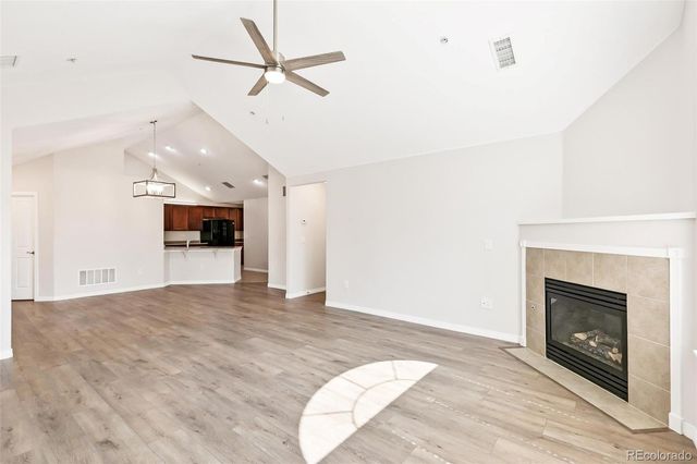 1996 S Espana Court B, Aurora, CO 80013