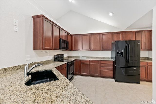 1996 S Espana Court B, Aurora, CO 80013