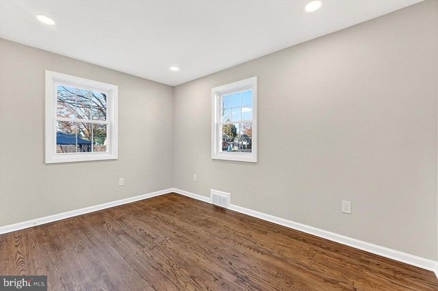 2415 MAPLE AVE, South Plainfield, NJ 07080