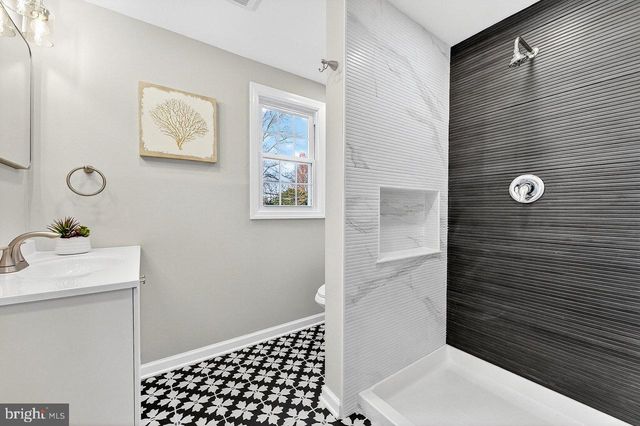 2415 MAPLE AVE, South Plainfield, NJ 07080