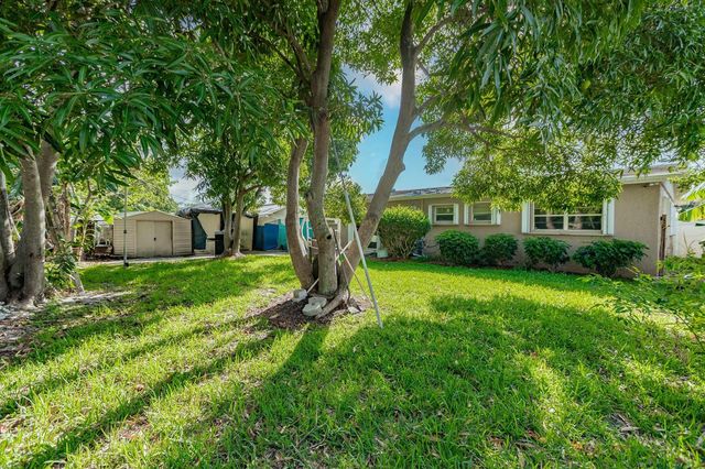 4241 NE 1st Terrace, Pompano Beach, FL 33064