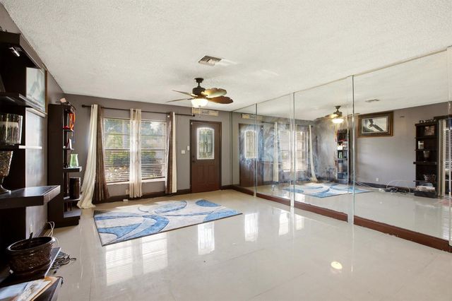 4241 NE 1st Terrace, Pompano Beach, FL 33064
