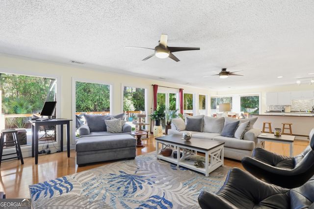 2 Landon Lane, Savannah, GA 31410