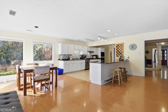 2 Landon Lane, Savannah, GA 31410