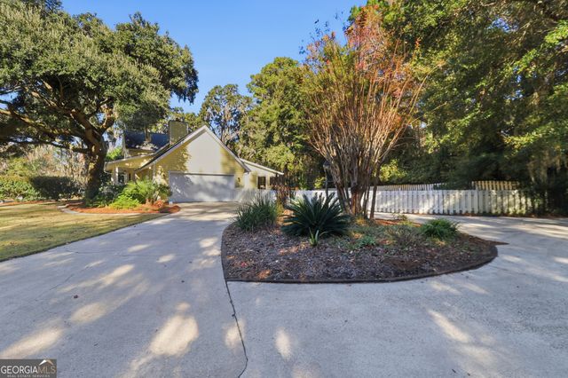 2 Landon Lane, Savannah, GA 31410