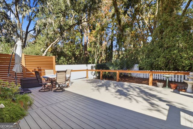 2 Landon Lane, Savannah, GA 31410