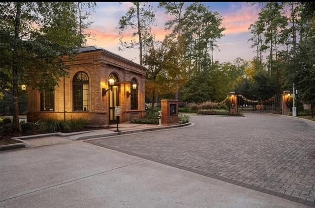 241 Eminence Isle, Montgomery, TX 77316