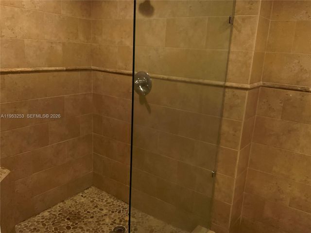 3745 NE 171st St 32, North Miami Beach, FL 33160