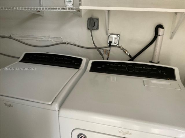 3745 NE 171st St 32, North Miami Beach, FL 33160