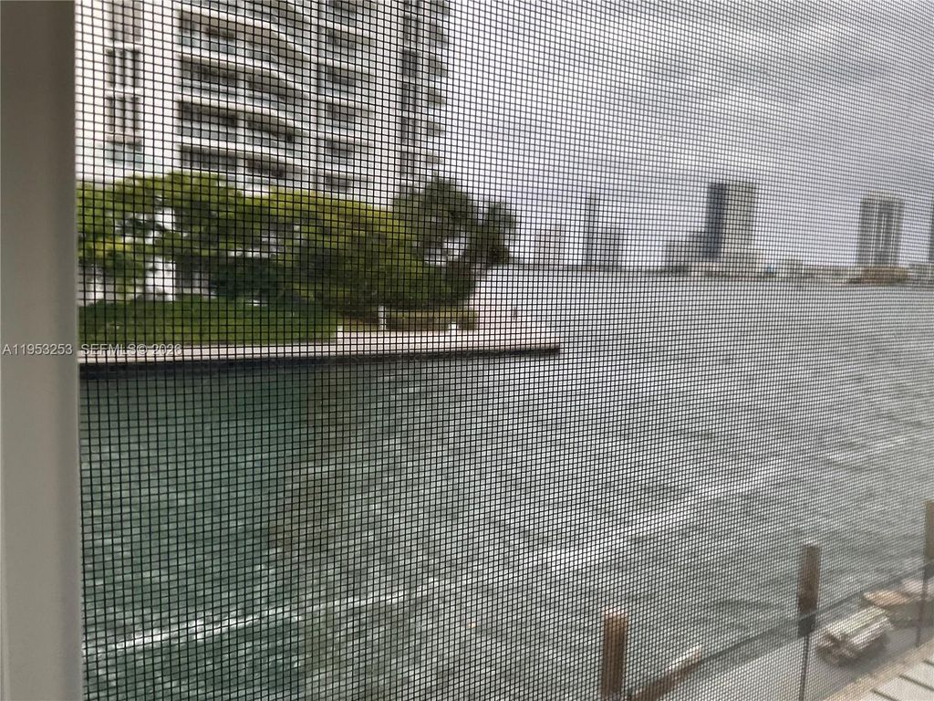 3745 NE 171st St 32, North Miami Beach, FL 33160