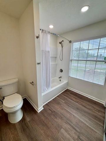 511 N 3rd Street, Conroe, TX 77301